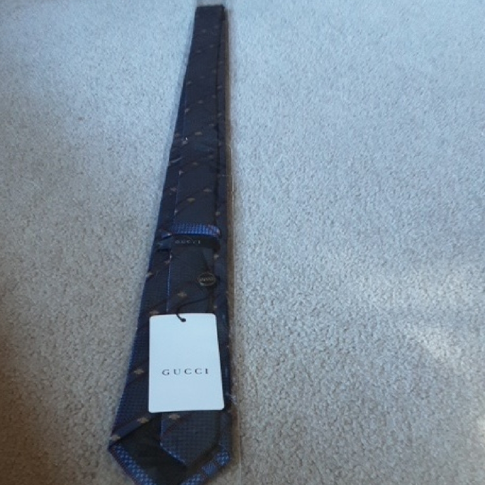 Gucci Dark Blue and White Diagonal Tie - Picture 3 of 3